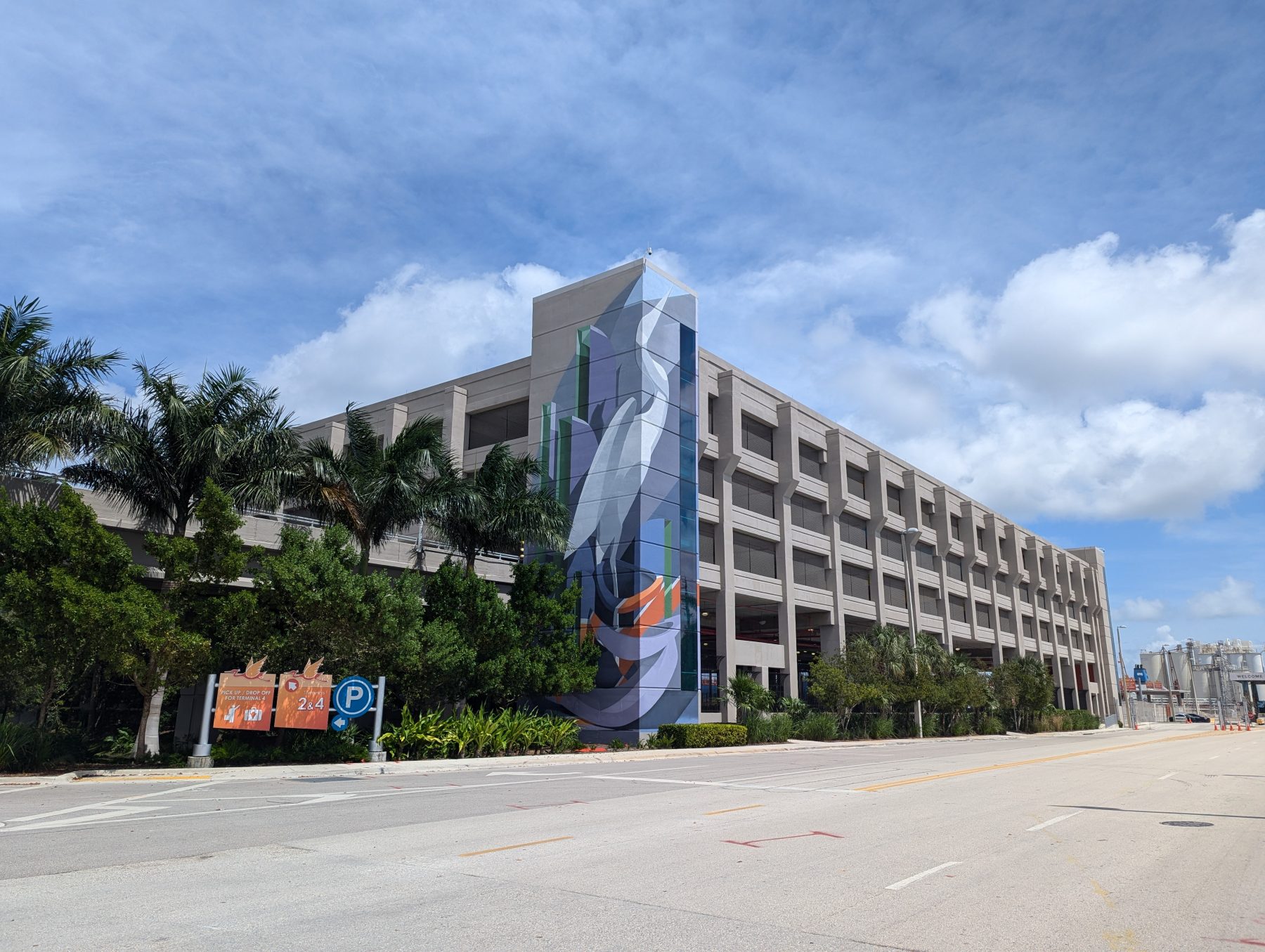 Heron Mural at Port Everglades by Peeta